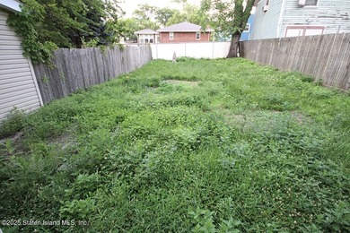 This is the one! 3 units located on 1 tax lot. 219 fisher is - photo 27