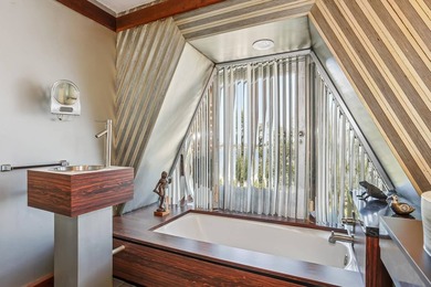 LUXURY PROPERTY AUCTION: 14-28 July. Accepting starting bids - photo 28