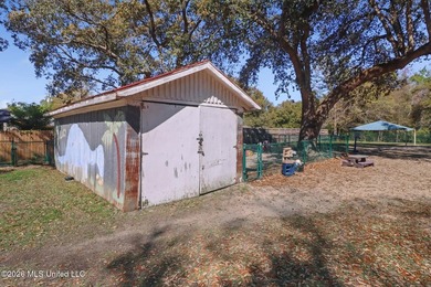 Welcome to this well-maintained approximately 3,000 square foot - photo 29