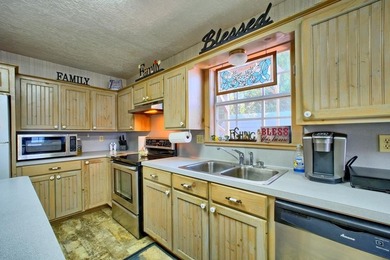 Stunning waterfront retreat on Toledo Bend Lake with - photo 30