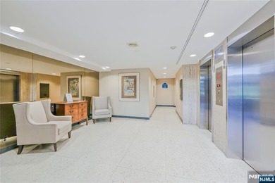Welcome to The Pembroke, a luxury full-service building just - photo 33