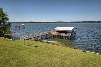 Stunning waterfront retreat on Toledo Bend Lake with - photo 46