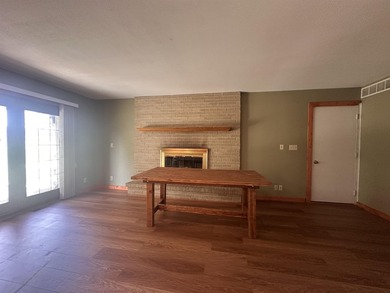 Spacious 4~bedroom, 2.5~bath home featuring a convenient - photo 8