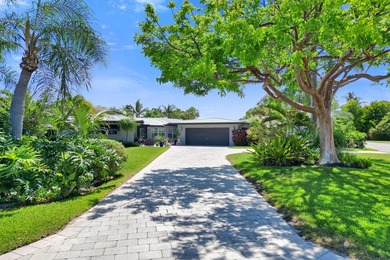 EAST WILTON MANORS 3BD 2BA WATERFRONT POOL HOME! Designed for - photo 1