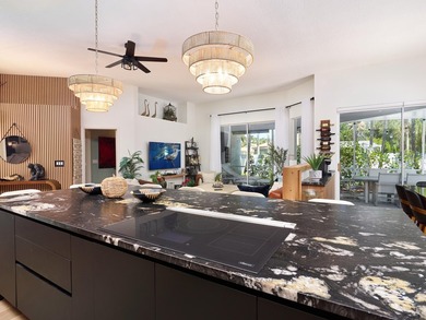IMMEDIATE PREMIER GOLF AVAILABLE! One of the most unique homes - photo 6
