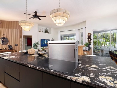 IMMEDIATE PREMIER GOLF AVAILABLE! One of the most unique homes - photo 7
