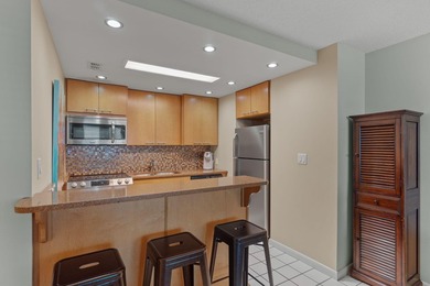 Amazing opportunity to own a fully furnished, TURN-KEY unit in - photo 12