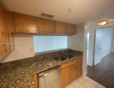 Live the ultimate South Beach lifestyle at The Floridian