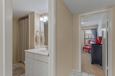 Amazing opportunity to own a fully furnished, TURN-KEY unit in - photo 24