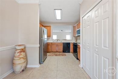 LOCATION, LOW MAINTENANCE & SPACIOUS! Welcome to this - photo 7