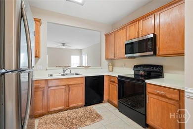 LOCATION, LOW MAINTENANCE & SPACIOUS! Welcome to this - photo 8