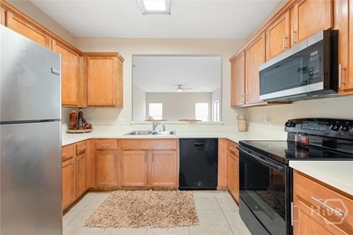 LOCATION, LOW MAINTENANCE & SPACIOUS! Welcome to this - photo 9