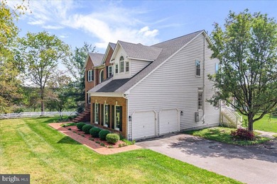 ****HUGE PRICE DROP****Experience the pinnacle of refined living - photo 3