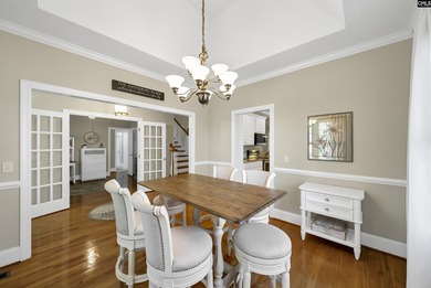 This extremely well-kept, super clean, and move-in ready - photo 6