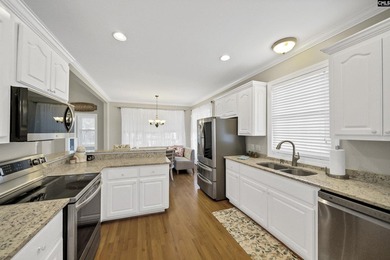 This extremely well-kept, super clean, and move-in ready - photo 7