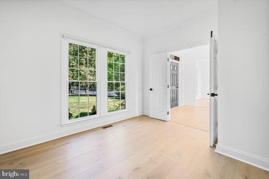 ****HUGE PRICE DROP****Experience the pinnacle of refined living - photo 8