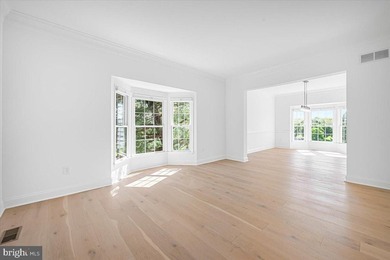 ****HUGE PRICE DROP****Experience the pinnacle of refined living - photo 10