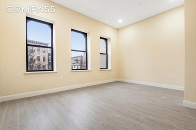 This fully renovated 18.5 feet wide single-family townhouse - photo 9