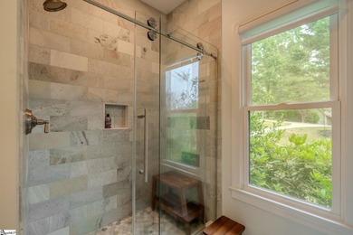 Cozy, yet open with delightful natural daylight and mountain and - photo 15