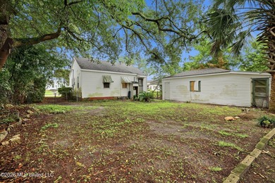 Don't miss this incredible value in a prime coastal location! - photo 20