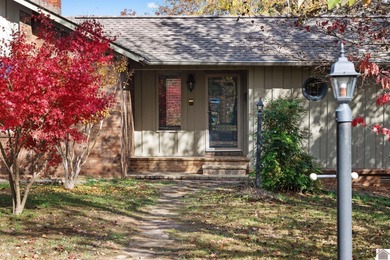 Kentucky Lake Home For Sale in Gilbertsville Kentucky