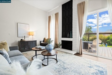 Light filled Heather Farm townhome with a golf course setting - photo 2
