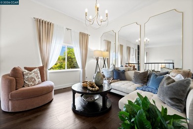 Light filled Heather Farm townhome with a golf course setting - photo 4