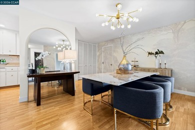 Light filled Heather Farm townhome with a golf course setting - photo 5
