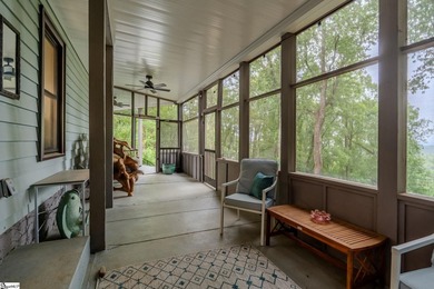 Cozy, yet open with delightful natural daylight and mountain and - photo 27
