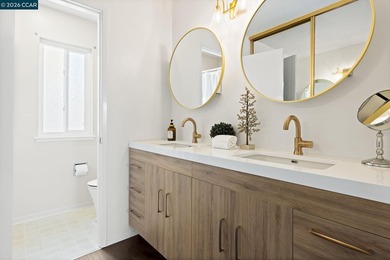 Light filled Heather Farm townhome with a golf course setting - photo 10