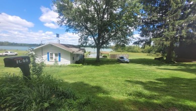 Oliverda Lake Home For Sale in Sherwood Michigan