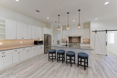 Exceptional newer construction in beautiful Glen Eagle offering - photo 11