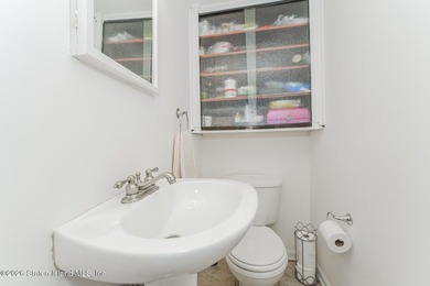 Welcome to 116 Serrell Avenue, an absolutely stunning move-in - photo 15