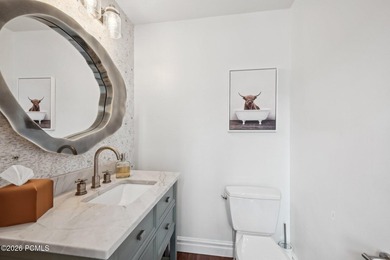 Spacious and well-located in the heart of Midway Valley, this - photo 16