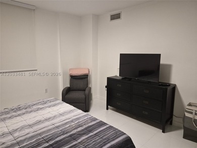 Newly renovated 3 bedroom 2 bath, with premium smart-home - photo 8