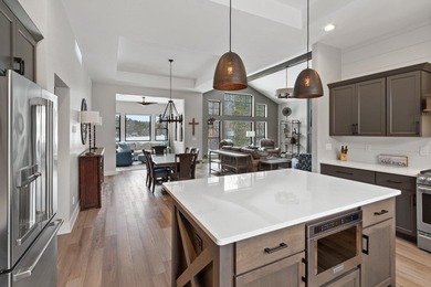 Nearly New Lake Arrowhead Lakes Course Home! Spectacular - photo 19