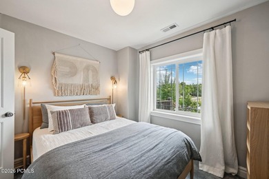 Spacious and well-located in the heart of Midway Valley, this - photo 31