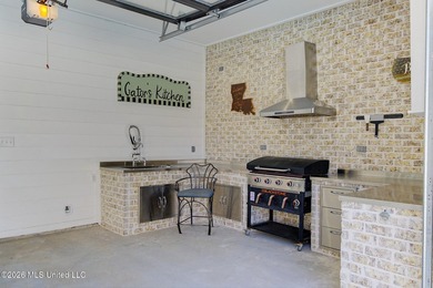 Exceptional newer construction in beautiful Glen Eagle offering - photo 33