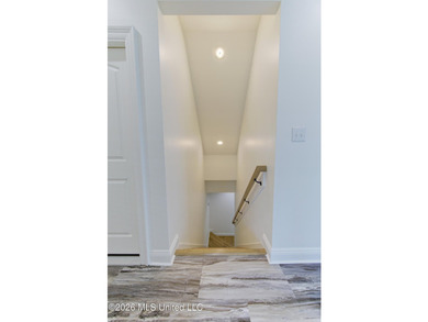 Exceptional newer construction in beautiful Glen Eagle offering - photo 46