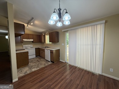 QUIET & FULL OF POTENTIAL! Nestled off the road for ultimate - photo 10
