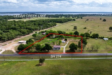 Recent completely remodeled Duplex on over 3 acres of land in - photo 3