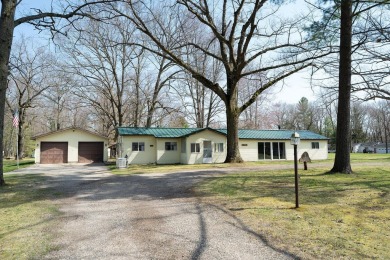 Lake Home For Sale in Houghton Lake, Michigan