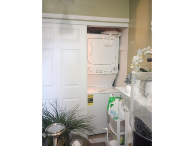Welcome to this efficient one-bedroom, one-bathroom condominium - photo 14