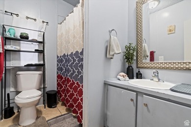 HUGE PRICE IMPROVEMENT!! This updated 3 bed/2 bath home offers a - photo 15