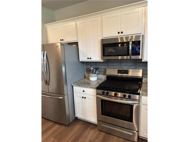 Welcome home to this beautiful, maintained brick home with a - photo 17