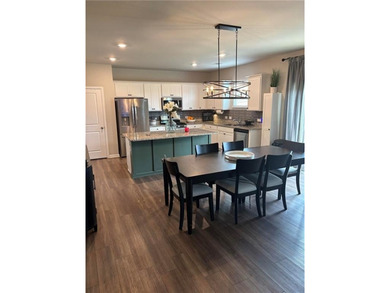Welcome home to this beautiful, maintained brick home with a - photo 18