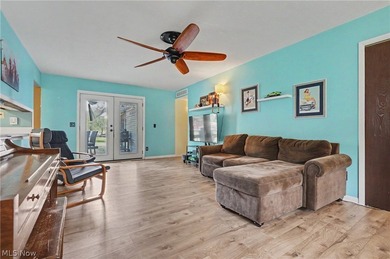 Welcome to 3854 Surfside Circle, a beautifully maintained - photo 18