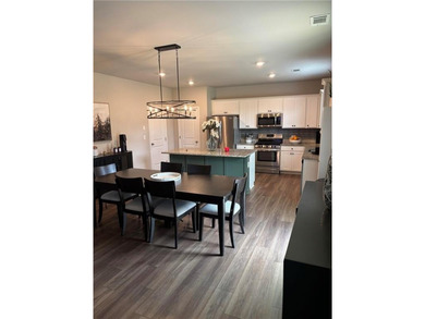 Welcome home to this beautiful, maintained brick home with a - photo 20