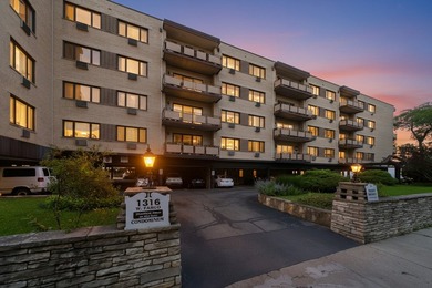 Rarely available Spectacular Condo with breathtaking views of - photo 34