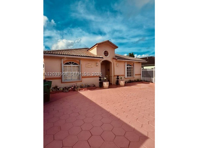 BEAUTIFULLY MAINTAINED 3-BEDROOM, 2-BATH HOME LOCATED IN - photo 1